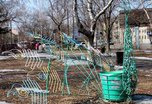 В скверах и парках Уссурийска будет отремонтировано и покрашено 120 скамеек