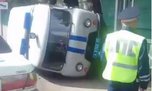 Полицейский УАЗ вылетел на тротуар и перевернулся в результате ДТП в Уссурийске