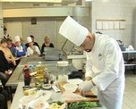 Лучший шеф-повар Уссурийска поделился кулинарными секретами на мастер-классе