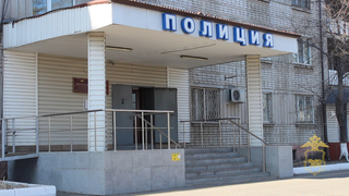 69-летняя жительница Уссурийска украла в цветочном магазине телефон