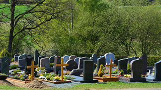 В Уссурийске женщина  выкопала из могилы тело своего сына через 4 месяца после похорон