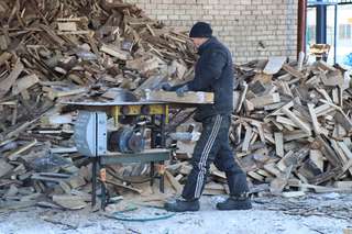 Жителей Уссурийска обеспечат дровами по льготной цене 