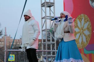 На центральной площади Уссурийска торжественно закрыли зимний городок