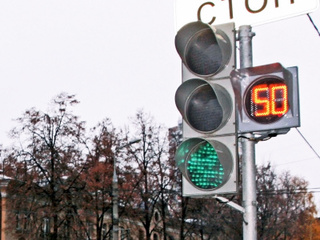 В Уссурийске на опасном перекрестке в микрорайоне слободы установили «умный» светофор