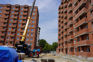 Пять домов строят в Уссурийске взамен аварийных