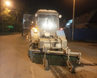 Ночная механизированная уборка улиц продолжается в Уссурийске