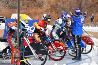 Уссуриец Антон Змага стал победителем финального этапа личного чемпионата Приморского края по ледовому спидвею