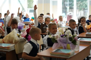Поздравление главы Уссурийского городского округа Евгения Коржа с Днем знаний