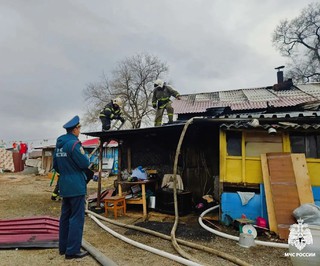 Дознаватели МЧС России проводят проверку по факту трагического пожара в Михайловском округе